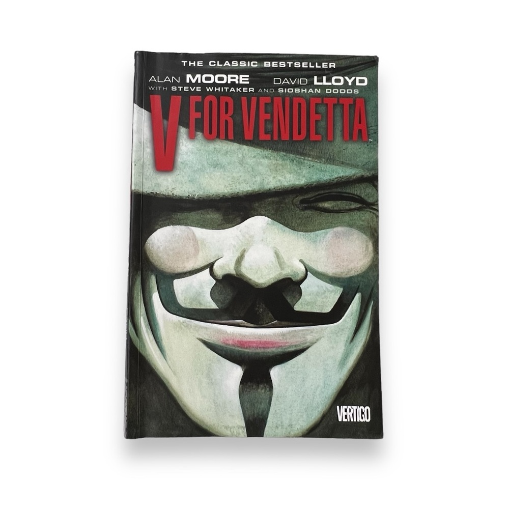 V for Vendetta (Deluxe Edition) Graphic Novel Vertigo Bestseller Alan Moore Book